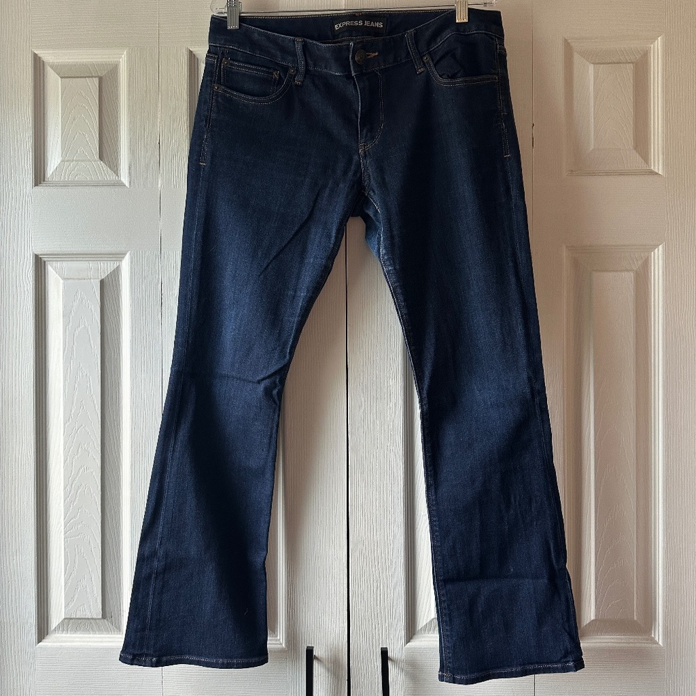 Express Barely Boot Low Rise Jeans – Size 10 Short